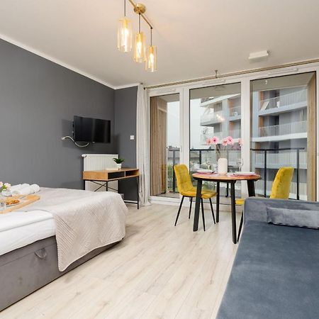 Studio With Balcony Warsaw Kokoryczki By Noclegi Renters Exteriér fotografie