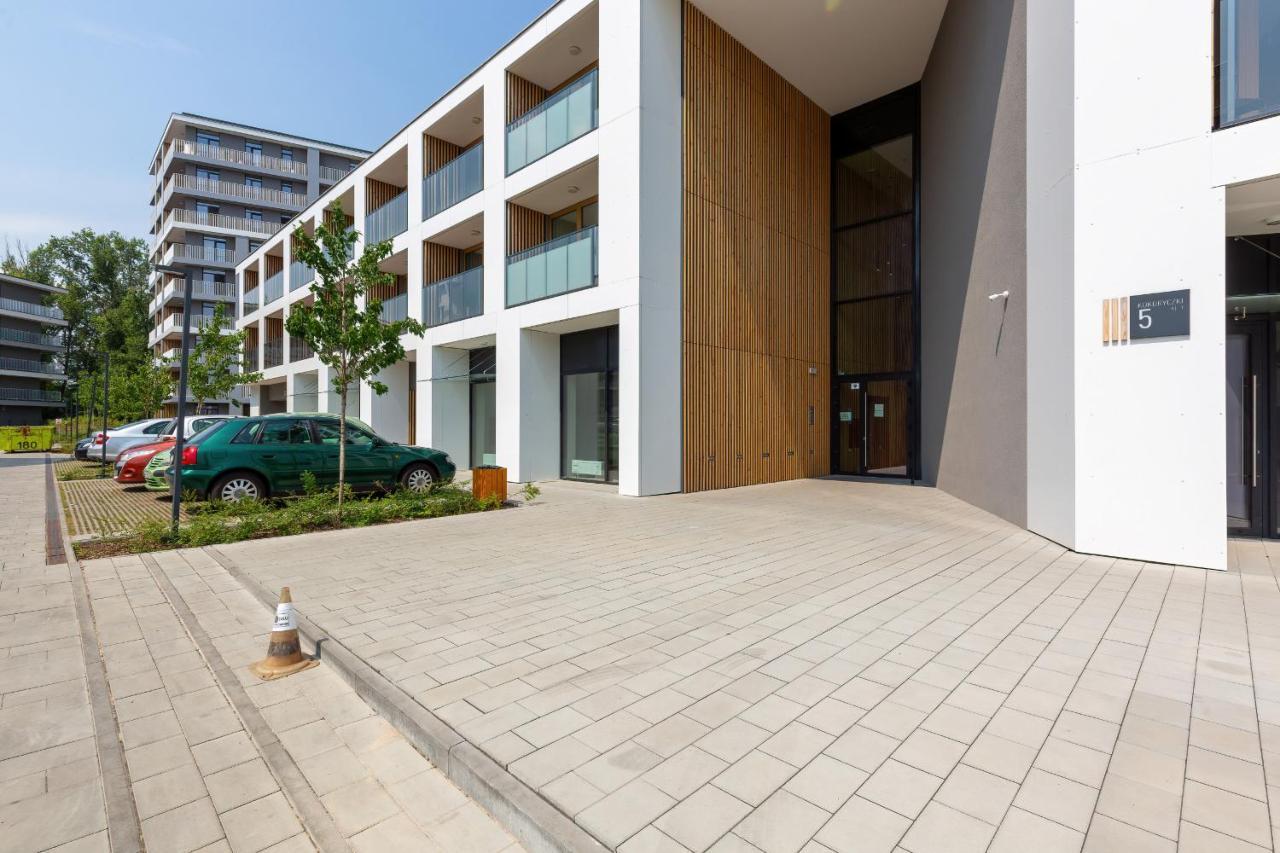 Studio With Balcony Warsaw Kokoryczki By Noclegi Renters Exteriér fotografie